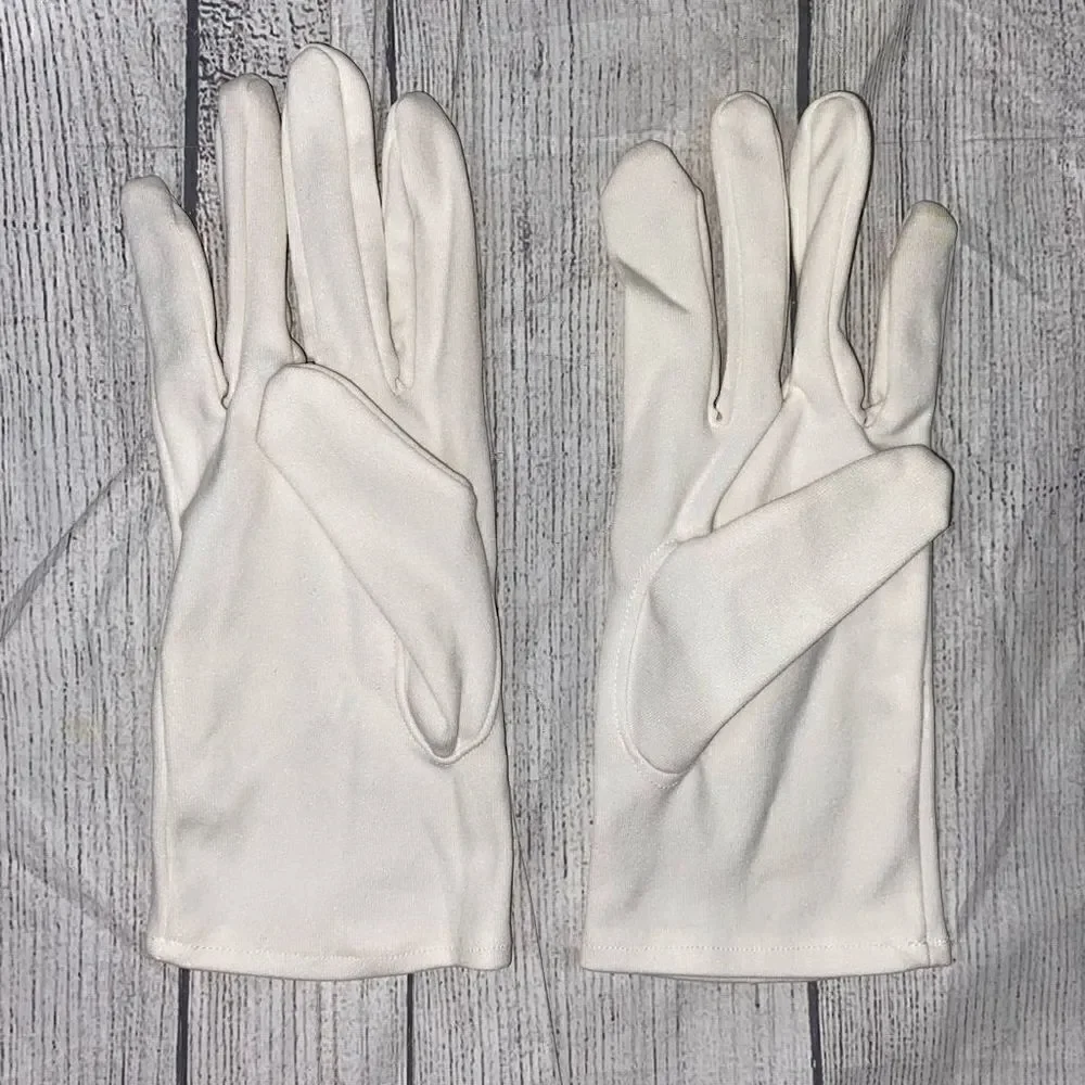 Vintage white gloves w/stitching on top of hand women sz small